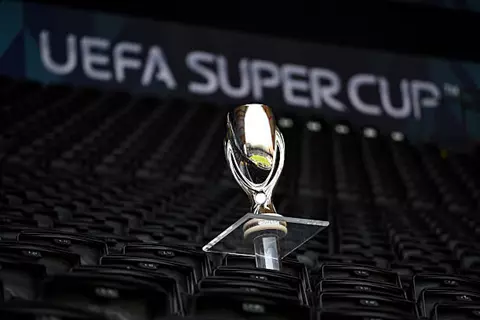 ظهور 3 صفقات جديدة.. تشكيل نهائي كأس السوبر الأوروبي بين باريس وتوتنهام